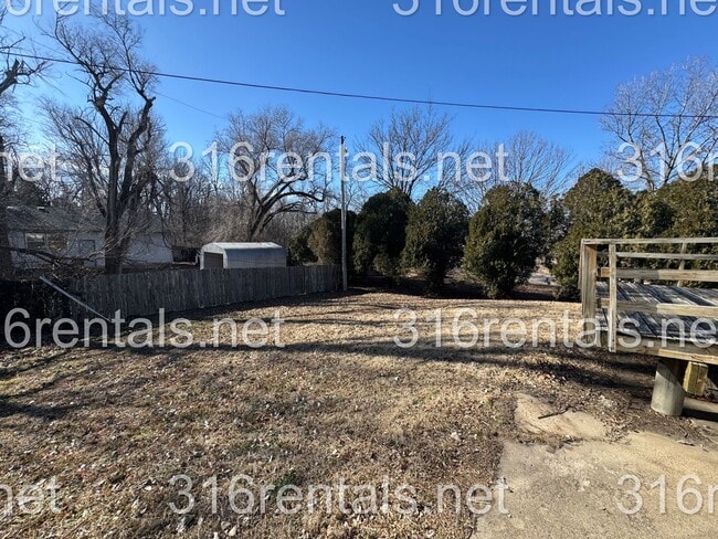 Building Photo - 511 Holly Ln Unit 513