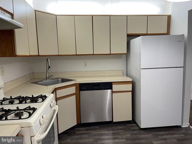 Photo - 17 Joyner Ct