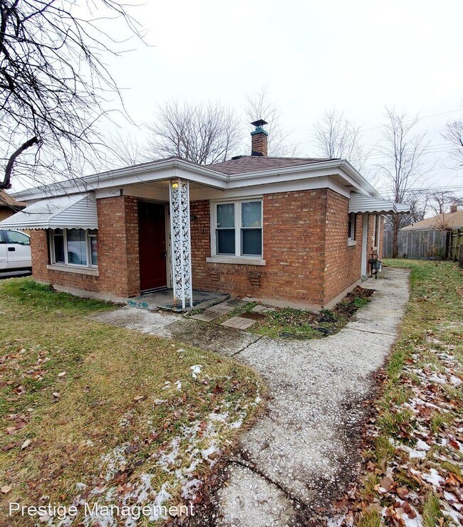 2 br, 1 bath House - 3831 Sheffield Ave - 2 br, 1 bath House - 3831 Sheffield Ave