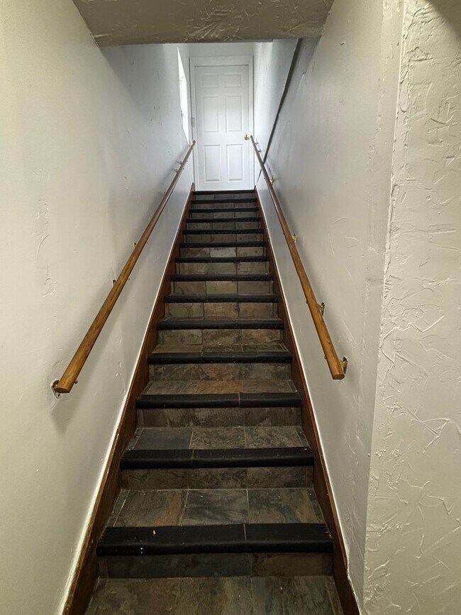 Photo - Adorable and spacious 2br 1ba apartment