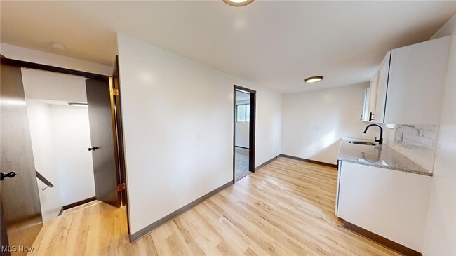 Photo - 4307 W 152nd St