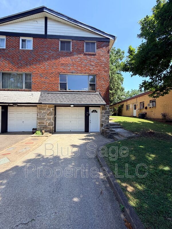 Photo - 205 Juniper Rd