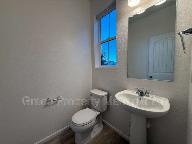 Photo - 5926 N Orleans St