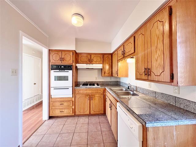 Photo - 110 Campbell St