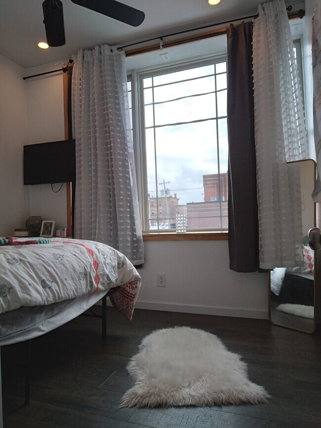 Photo - 37 W Bridge St Unidad 2