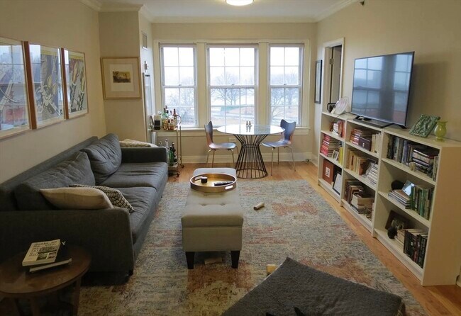 Building Photo - 534 Beacon St Unit 406