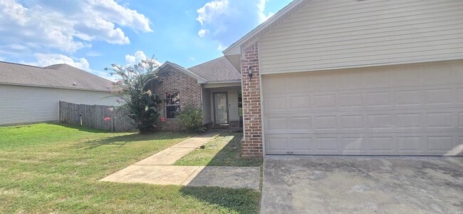 Building Photo - 15355 Oak Glen Dr Rental