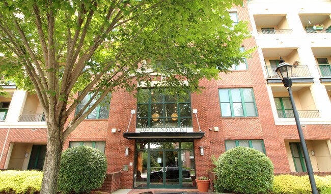 Photo - Awesome 1 Bedroom with extra storage inclu...