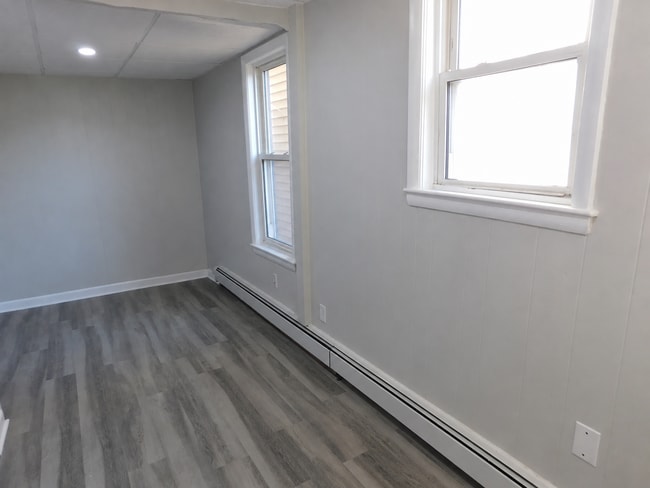 Photo - 137 Hampshire St Unit 1