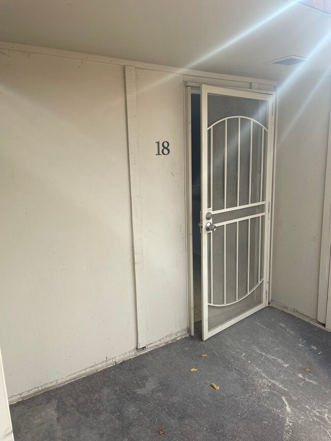 Photo - 840 King Richard Ave