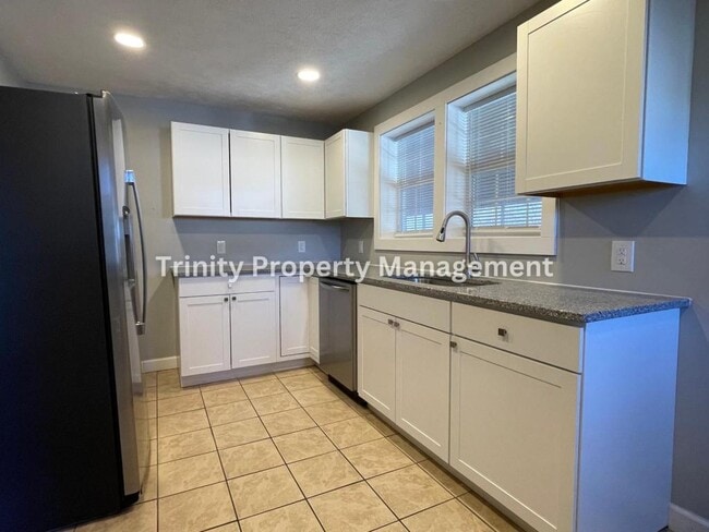 Photo - 120 Marshall St