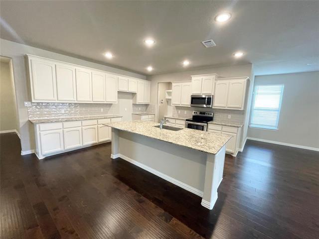 Photo - 832 Porcupine Dr