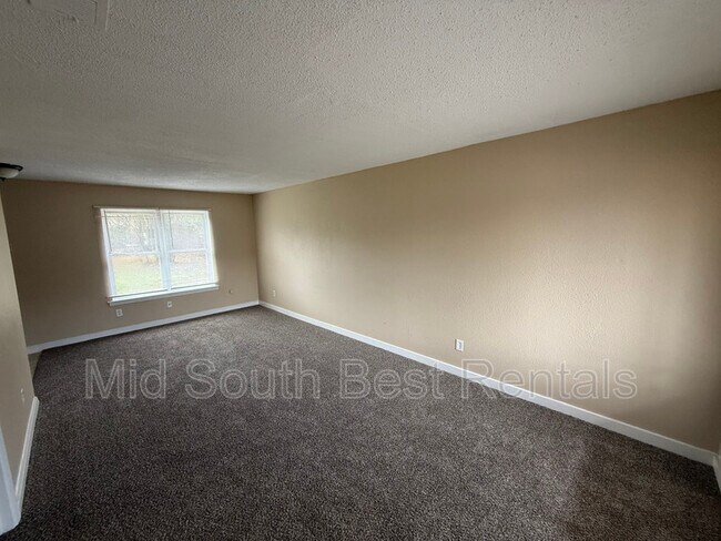 Photo - 3723 Parakeet Rd