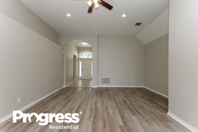 Photo - 17730 Ayrshire Blvd