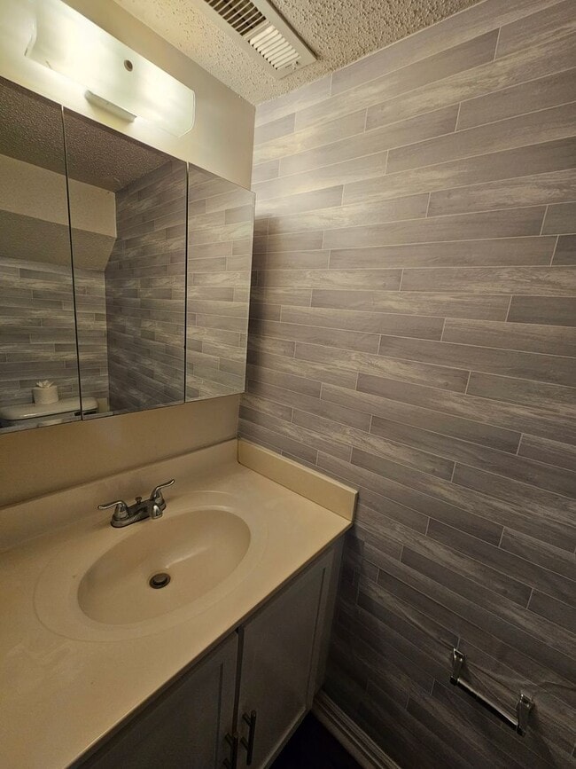 Photo - Affordable Townhome In Hunter's Creek!