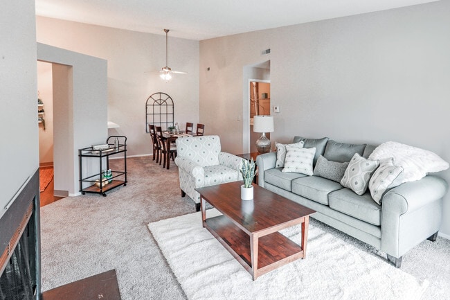 2BR, 2BA - 1,226 SF Berkshire B