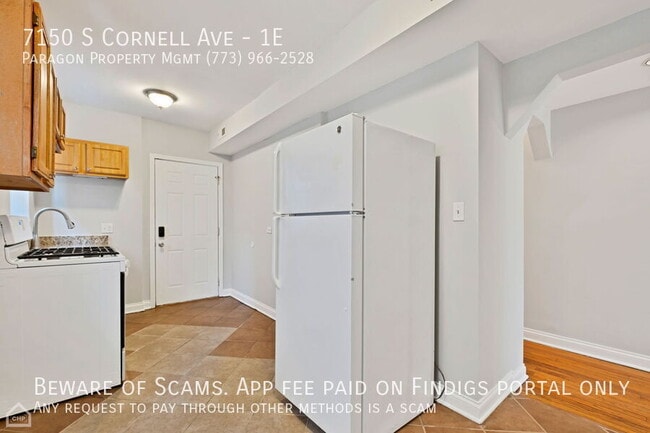 7150-52 S Cornell Ave
