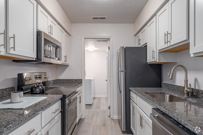 3BD, 2BA - 1,350SF - Kitchen