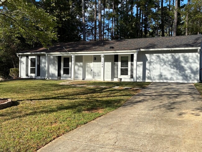 Building Photo - 1408 Suterland Rd