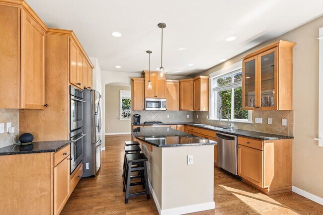 Photo - 5 Bedroom 3 Bath Home in Bothell Beaumont Sub Division $4300