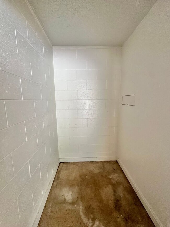 Photo - 3 Bedroom / 1 Bathroom Home on Iao Valley Rd!