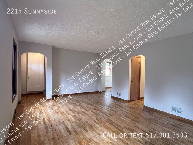 Photo - 2215 Sunnyside-