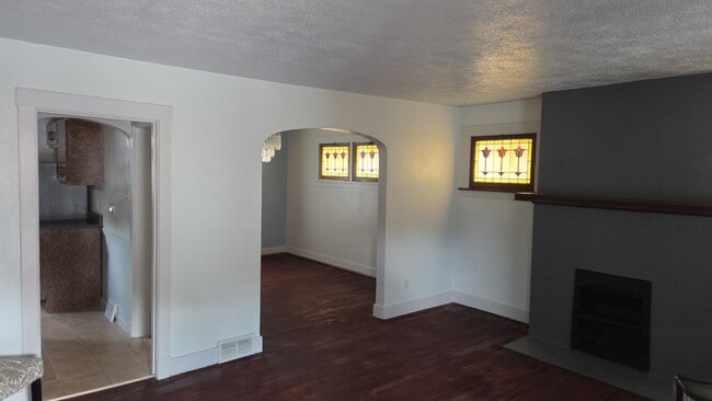 Photo - 1233 Brookline Blvd