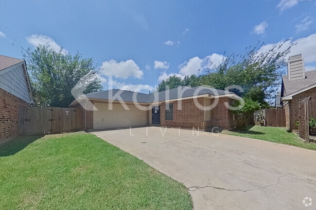 Building Photo - 2805 Forest Creek Dr Rental