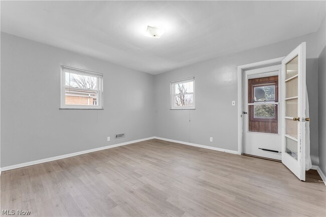 2915 Snow Rd Unit 2/UP