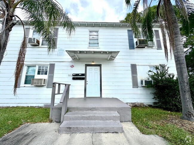 Building Photo - 601 33rd St Unit 4 Rental