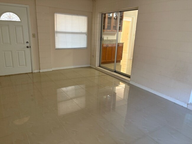 Photo - Spacious 3 bedroom home in quiet neighborhood