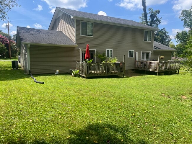 290 Shenandoah Dr Unit 2