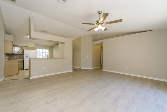 Photo - 745 Briargrove Ave