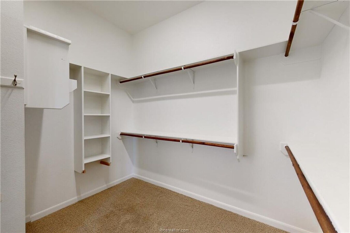 3 Bedrom 2 bath with a 2 car garage - 3 Bedrom 2 bath with a 2 car garage Casa