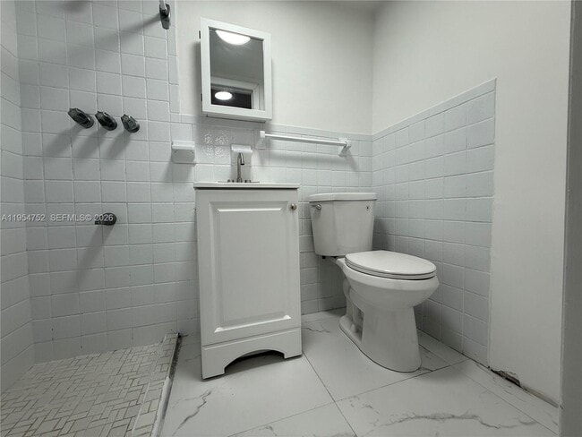 Photo - 435 NW 44th Ave Unit E