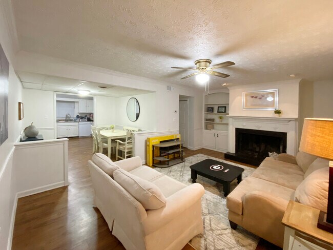 Photo - 1905 S Milledge Ave Unit 8