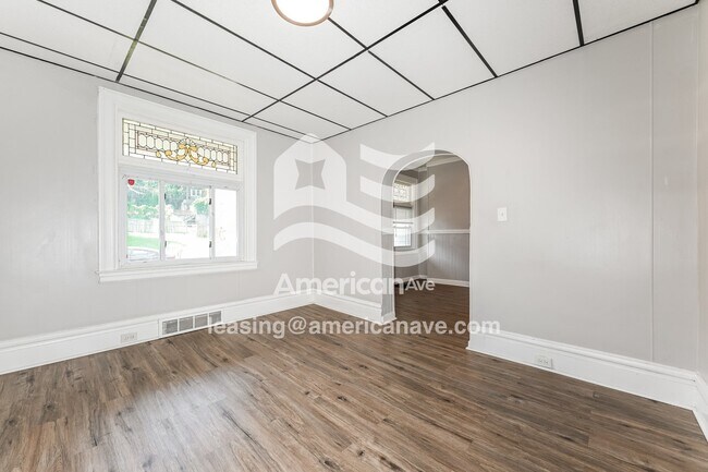 Photo - 211 Moore Ave