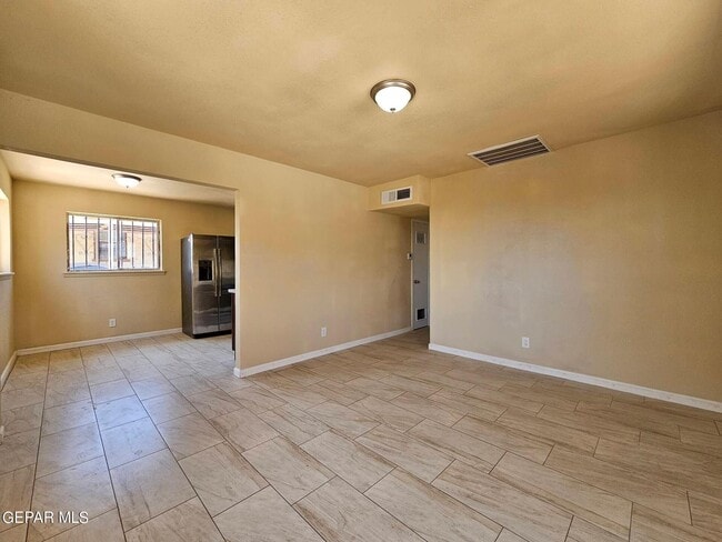 Photo - 6005 Tampa Ave