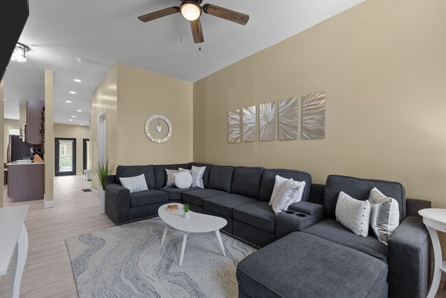 Building Photo - 2821 Sidney St Unit ID1246903P Rental