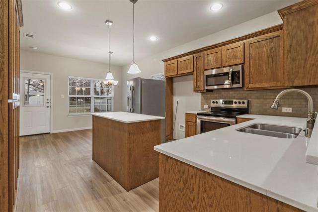 Photo - 731 W Morton St