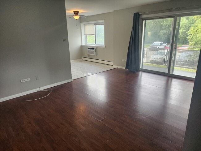 Photo - 8018 S Hoyne Ave
