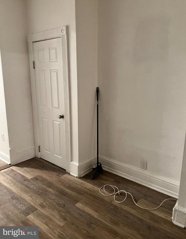 Photo - 1241 N 60th St