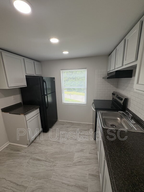 Photo - 201 Chandler Dr Unit Apt 16C