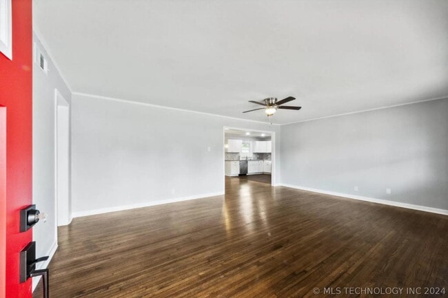 Building Photo - 5720 E 29th St Rental
