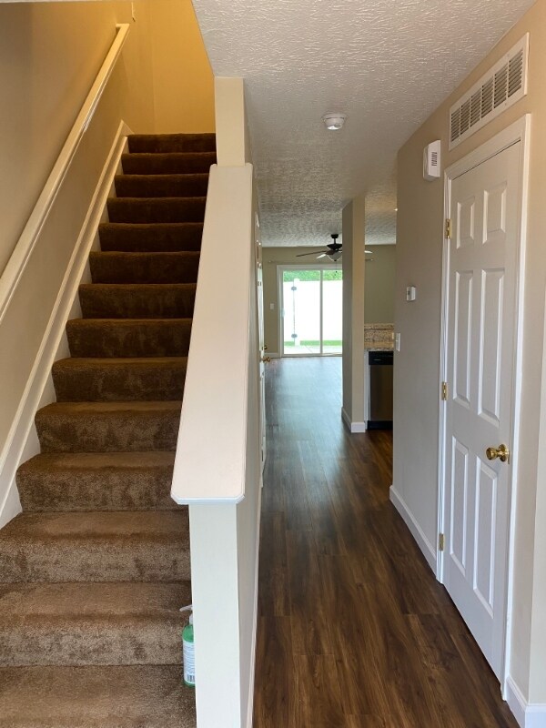 6943 Remsen Dr Condo Condo for Rent in Canal Winchester, OH