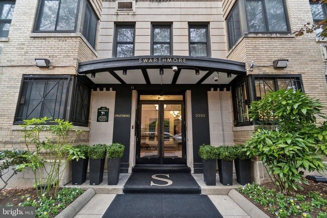 Photo - 1010 25th St NW Unit 506