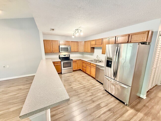 Photo - 228 Dalton Pl Wy