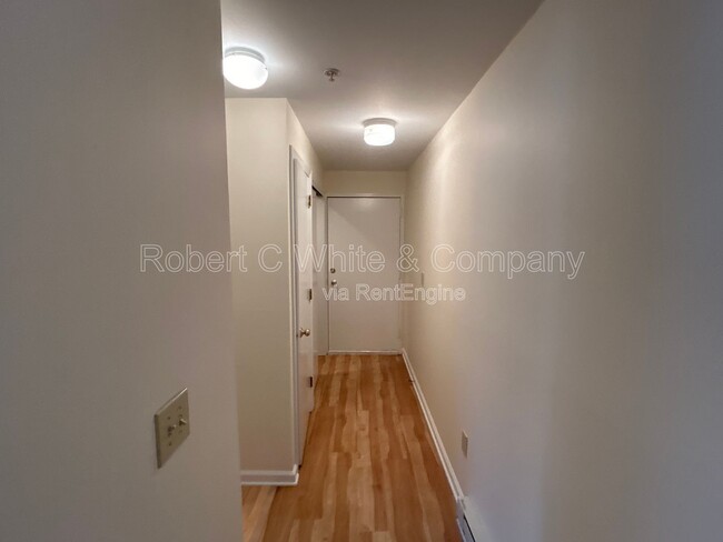 Photo - 14 Newtown Rd Unit B5