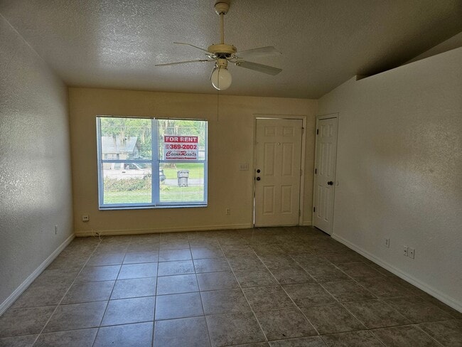 Photo - 531 NE 28th Ave Unidad 100