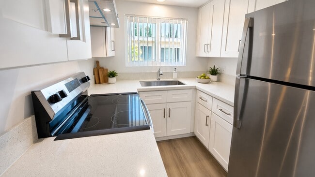 25937 Viana Ave Unit 14
